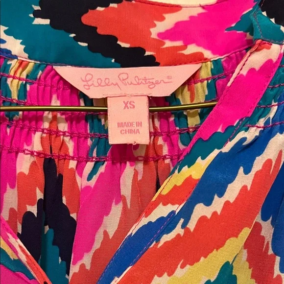 Lilly Pulitzer Vibrant Zigzag Blouse - Picture 2 of 3